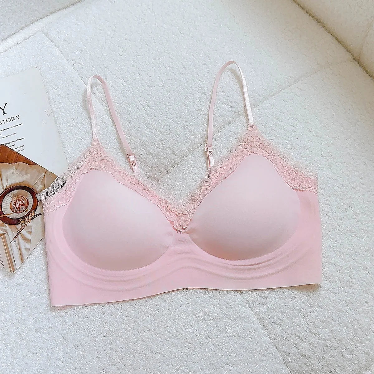 French Lace Bra V Neck Seamless Bra Women's Adjustable Thin Strap Wireless Thin Cup Layering Base Intimates Lingerie Solid S-XL