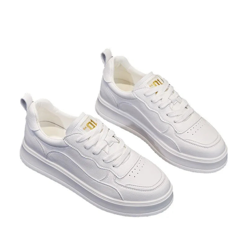 Vita sneakers i äkta läder för dam – minimalistisk design