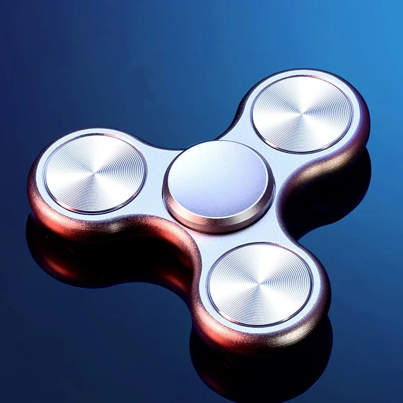 Fidget Spinner Tre Blad – Aluminiumlegering Tyst Stresslindring Anti-ångest Portabel Present Vuxna 5 Färger 2026