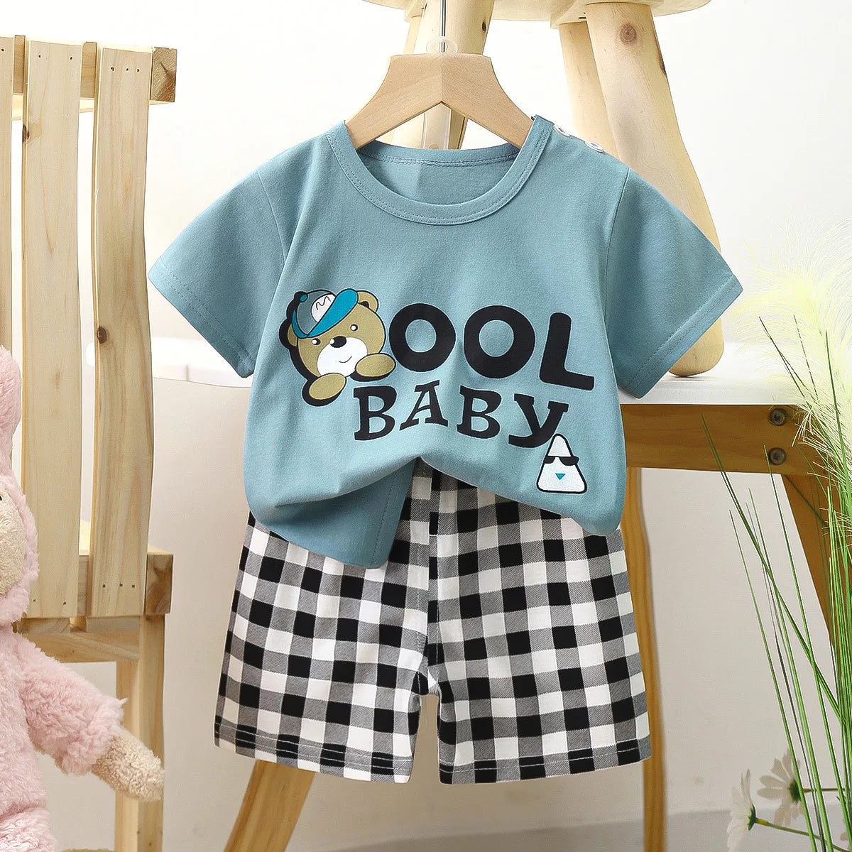 Summer Donald Duck Cartoon 2-Piece Boys Tracksuit Casual Kids Clothing Set T-shirt And Shorts Children 1-4 Years