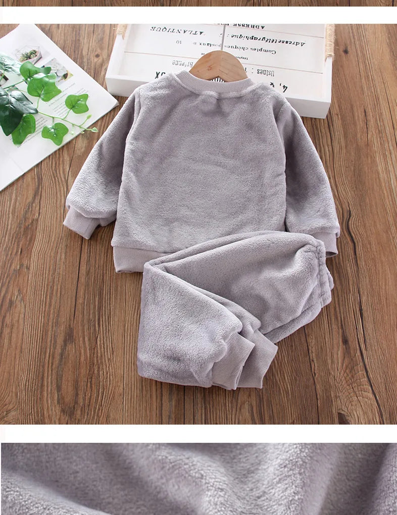 Baby & Barn Flanell Pyjamas Set – Tecknad Björn Fleece Mjuk Unisex Höst/Vinter Storlek 80–130 (1–6 år)