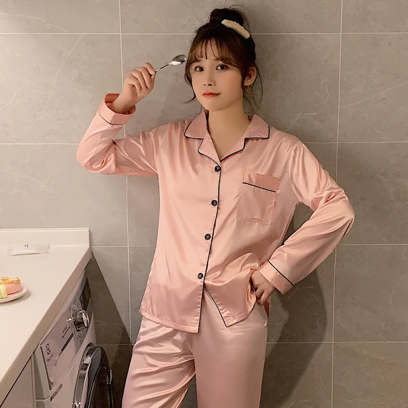 Song of Silk pyjamasset med satinkänsla – långärmad överdel och byxor, M–3XL