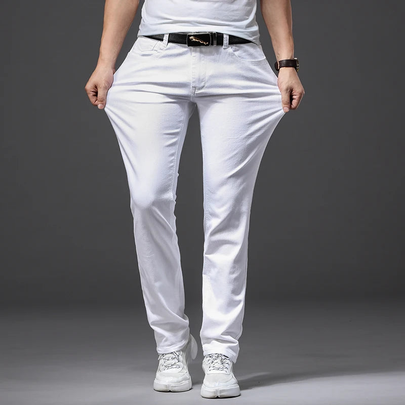 Vita slim fit-jeans för herr – mjuk stretch-denim, casual och business
