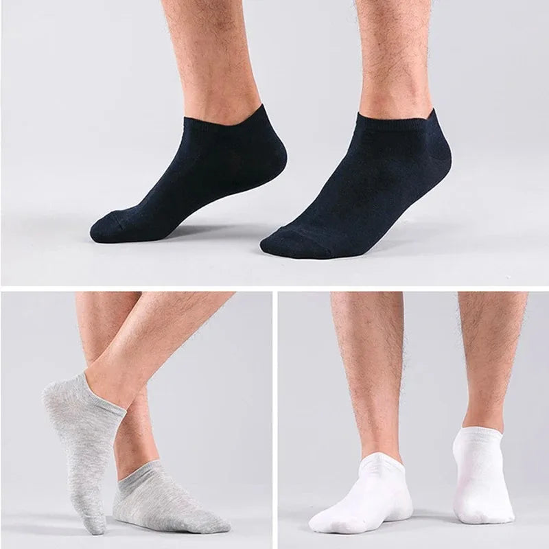 Shallow mouth invisible short socks with anti slip and anti fall features, black, white and gray basic design