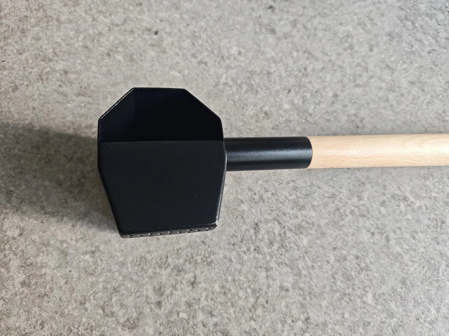Modern Designer Stainless Steel Sauna Ladle with Wood Handles Customized Size for Sauna Accessories