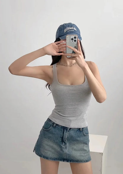 Summer U-neck Sculpted Square Neck Tank Top for Women New 2025 Fashionable Sleeveless Top