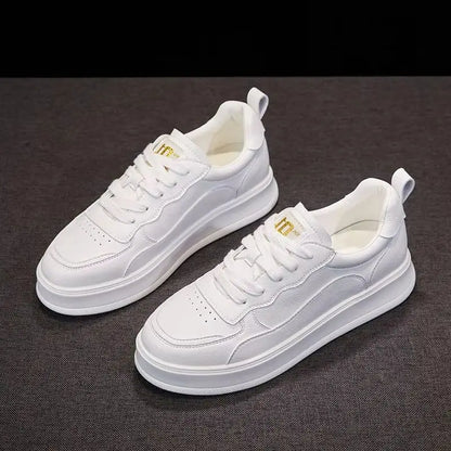 Vita sneakers i äkta läder för dam – minimalistisk design