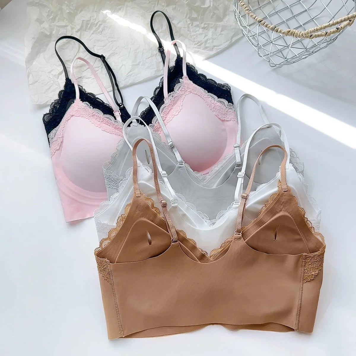 French Lace Bra V Neck Seamless Bra Women's Adjustable Thin Strap Wireless Thin Cup Layering Base Intimates Lingerie Solid S-XL