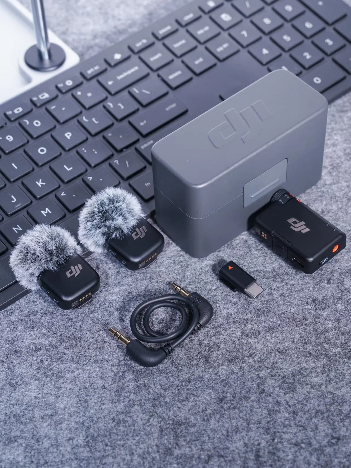 DJI Mic Mini trådlös streamingmikrofon – brusreducering och laddfodral