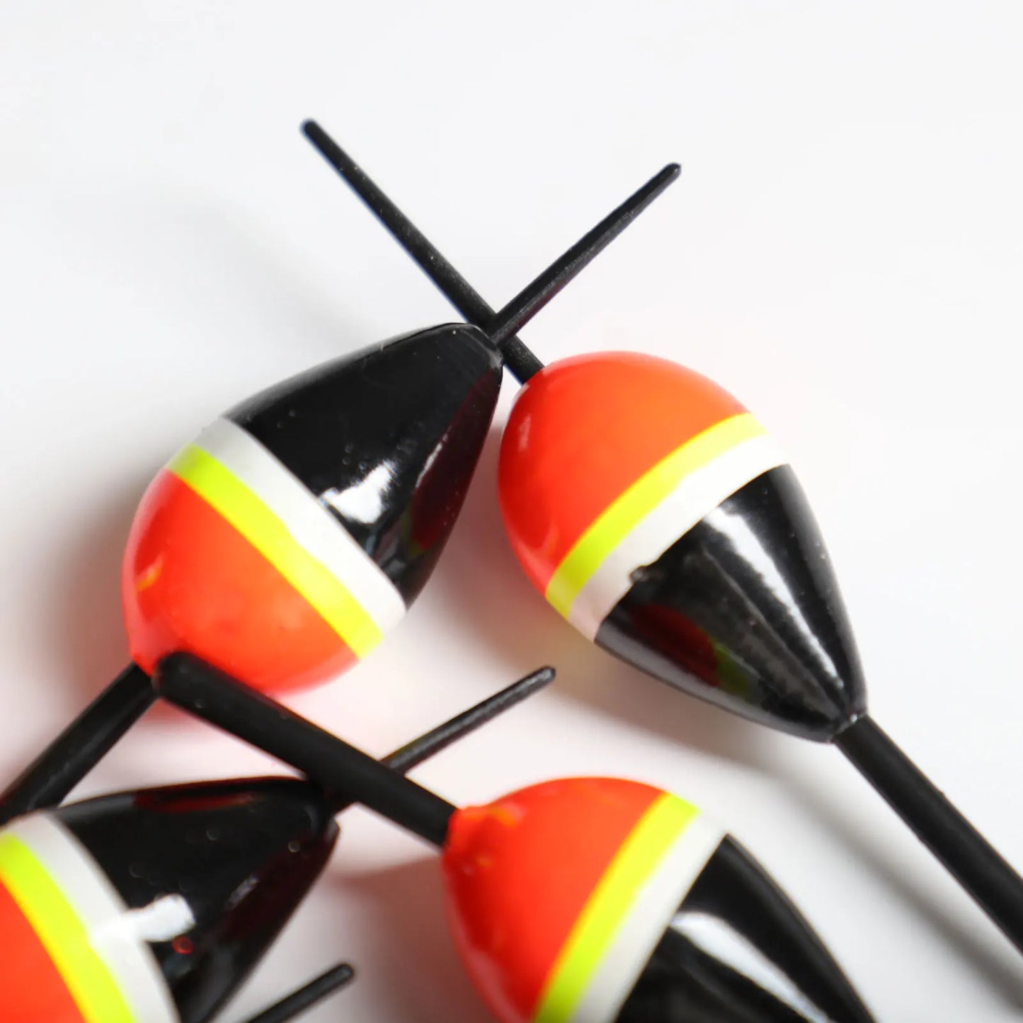 FREE FISHER 10pcs/Lot Lighted Fishing Floats,8cm Bobbers,Collection Cork Buoy Paulownia Wood Floats Plastic Stick Buoyancy 2g