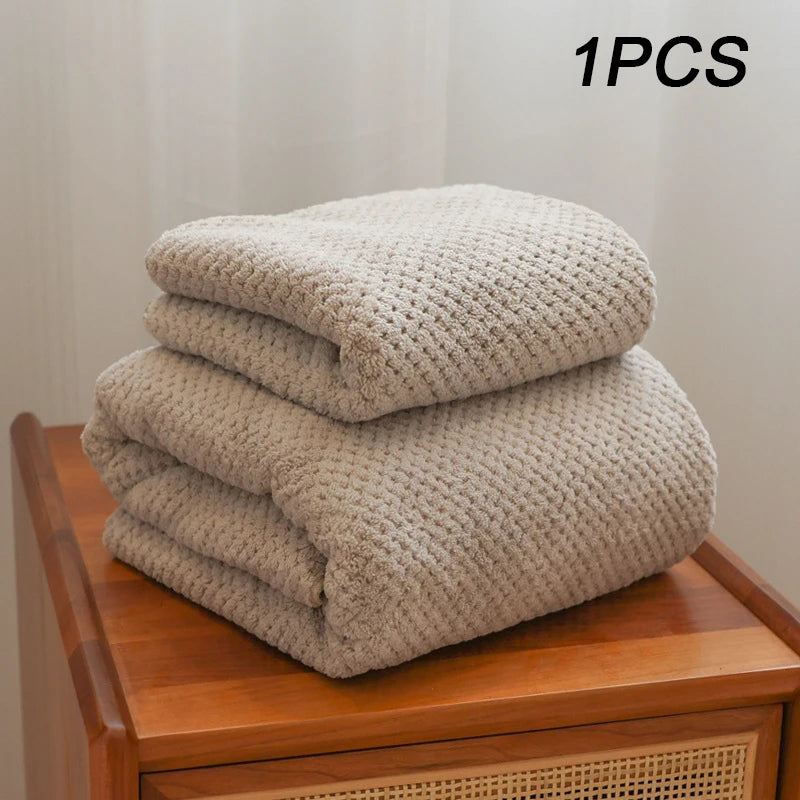 Thickening High Quality Bamboo Charcoal Coral Velvet Fiber Bath Towel Super Absorbent And Quick Drying Bath Towel Bathroom Use