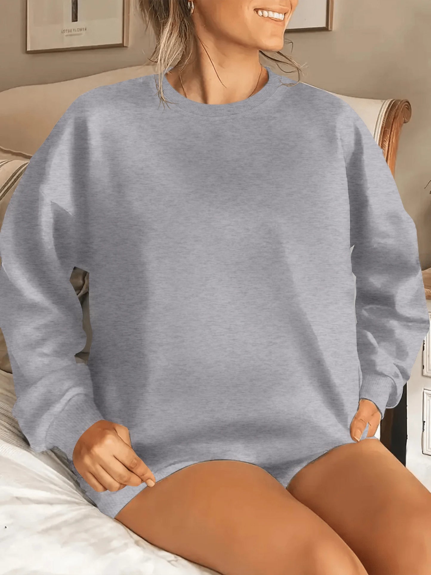 Classic Solid Colour Long Sleeved Jumper Double Yarn Combed Cotton Is Breathable and Comfortable Basic Model Is Super Versatile