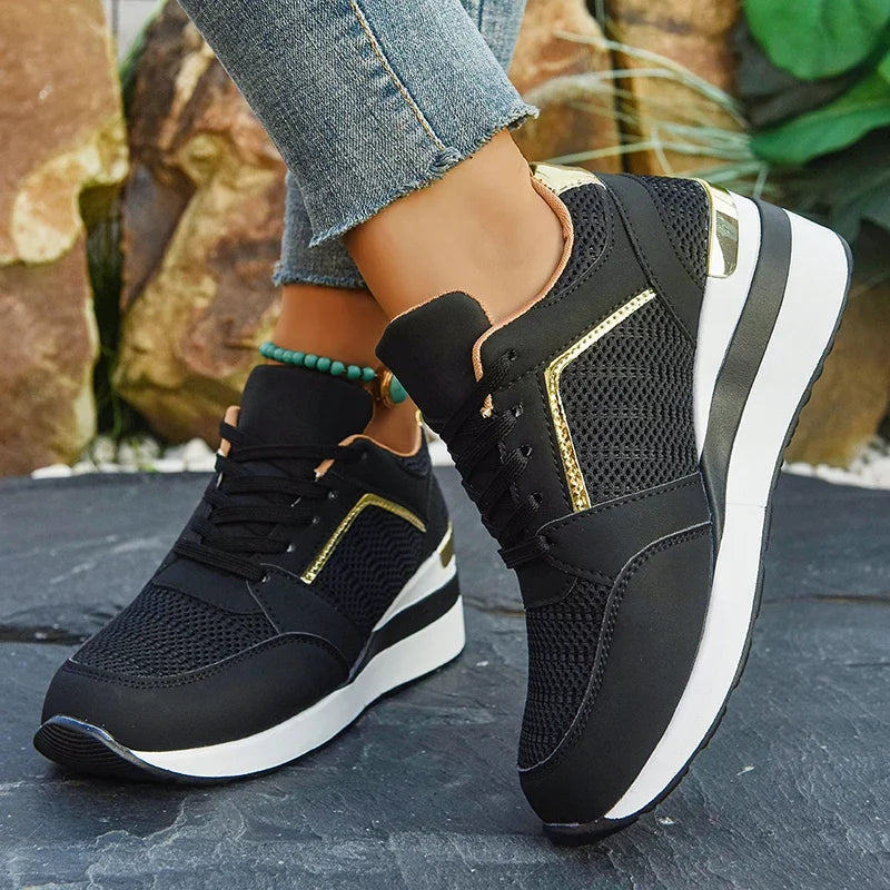 Mesh-sneakers med kilklack för dam – lätta plattformsskor med snörning