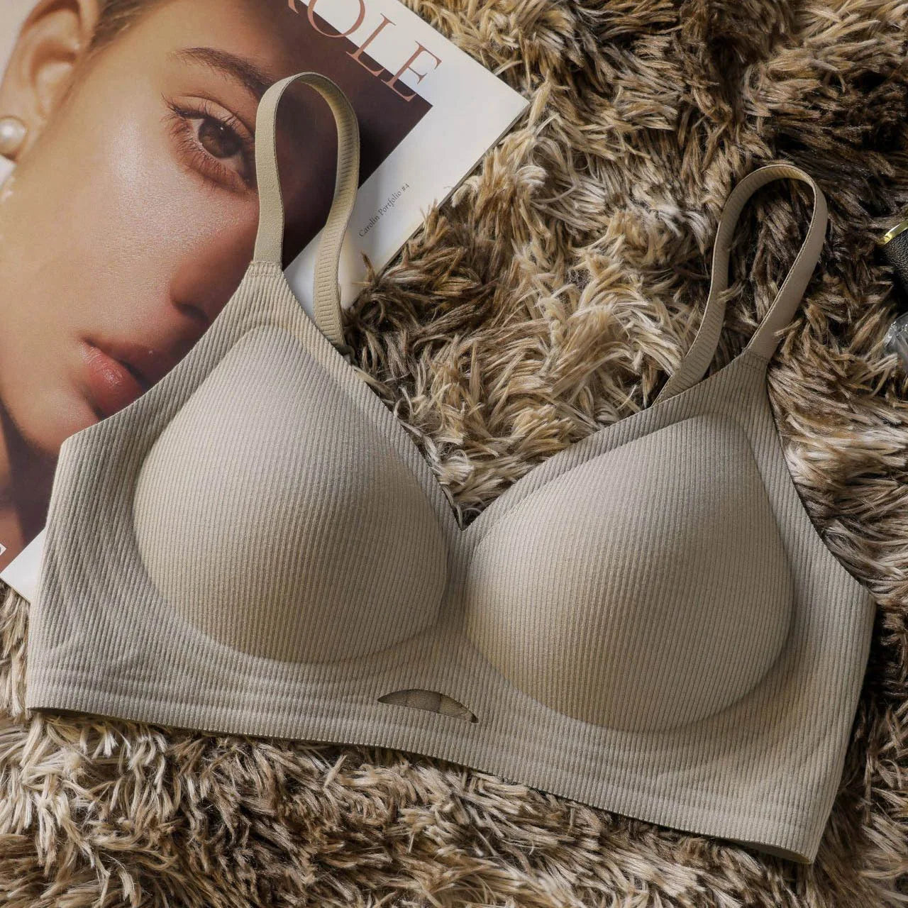 Sexy Seamless Women's Underwear, Wire-free, Hollow, Comfortable, Breathable, Push-up Sports Bra For Women, Thin Section