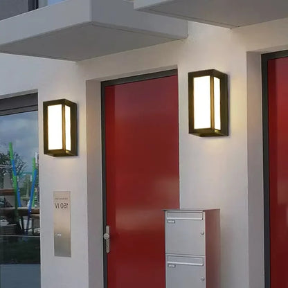 Smart LED Vägglampa Utomhus RGB+CCT – WiFi/Zigbee, Tuya, Alexa, IP65, Dimbar, 2700–6500K, S/L