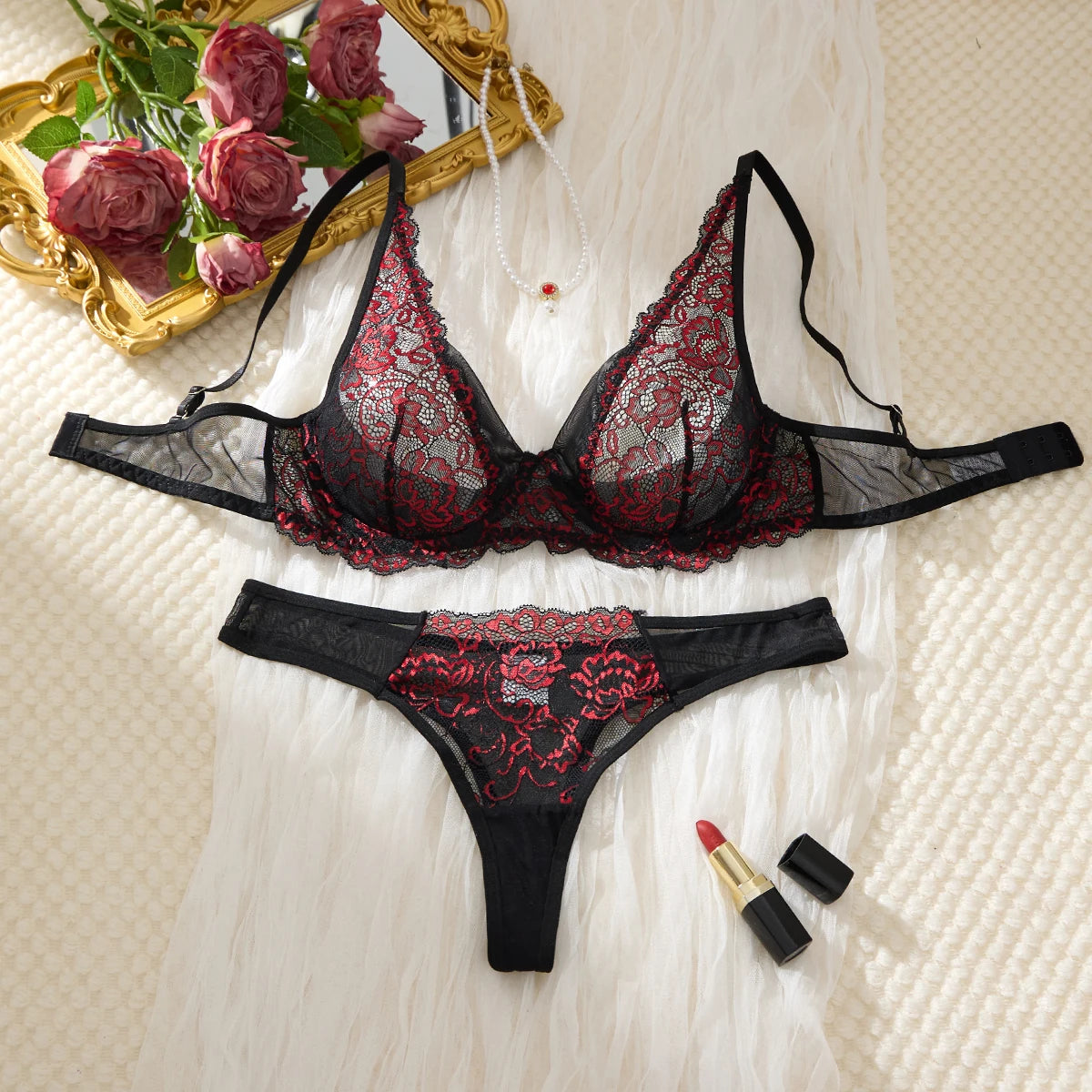 Sexig spets-BH och trosor - Svart/rött lingerieset ZA825161