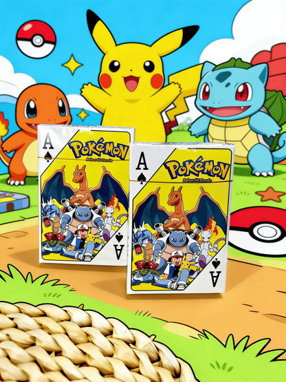 Pokemon poker spelkort med Pikachu och Charizard
