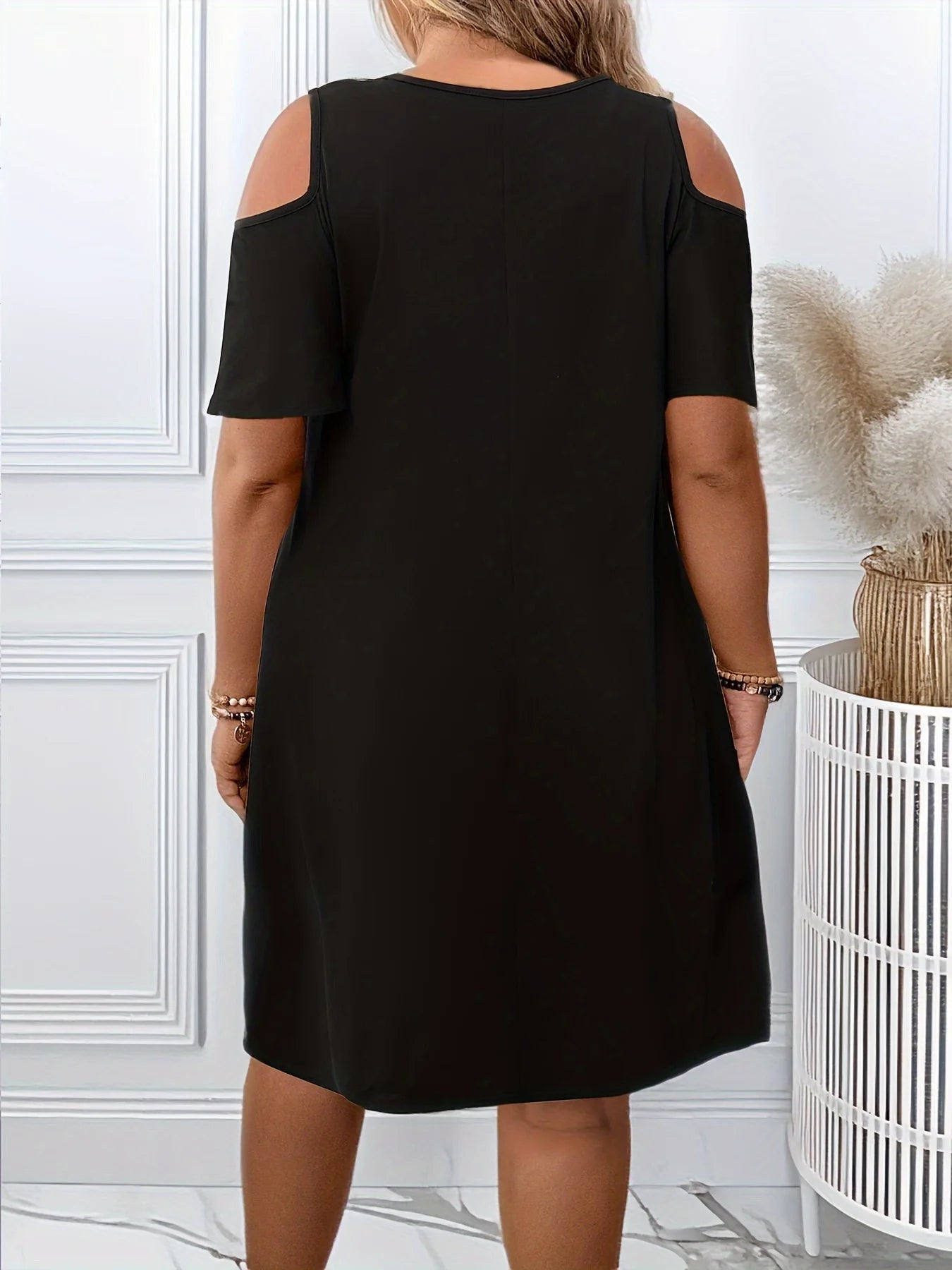 Plus Size Cold Shoulder Dress for Women Casual Loose Fit Knee Length Short Sleeve