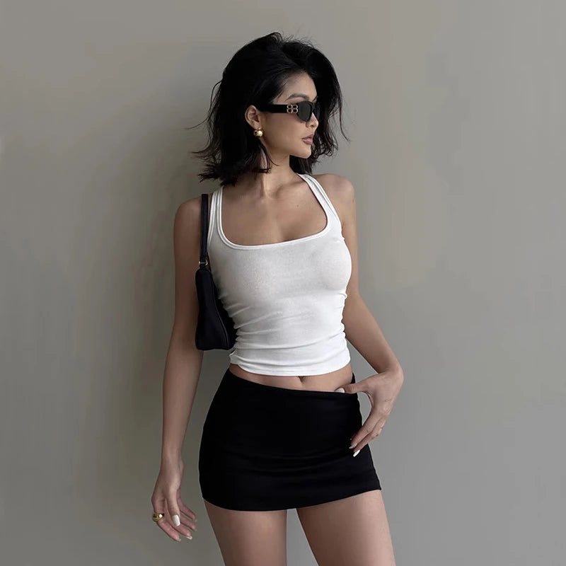 Summer U-neck Sculpted Square Neck Tank Top for Women New 2025 Fashionable Sleeveless Top