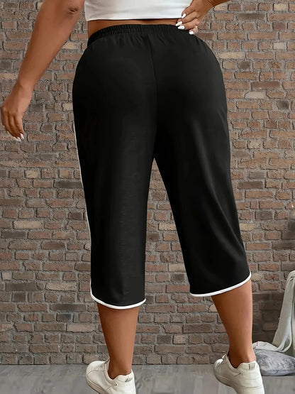 Plus size women's contrasting comfortable stretch cropped pants with solid color functional pockets, medium stretch, suitable fo