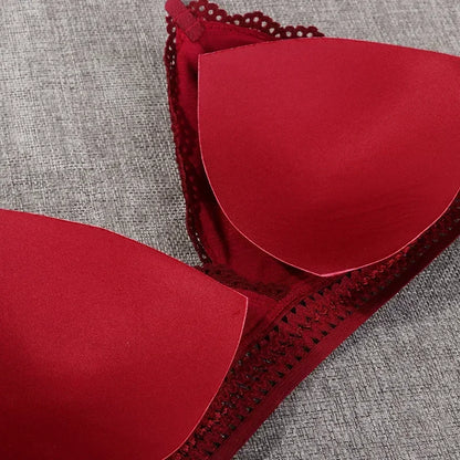 Women Sexy Lace Bra No Steel Ring Beauty Back Wrapped Chest Comfortable Deep V Brassiere Stretch Triangle Cup Padded Underwear