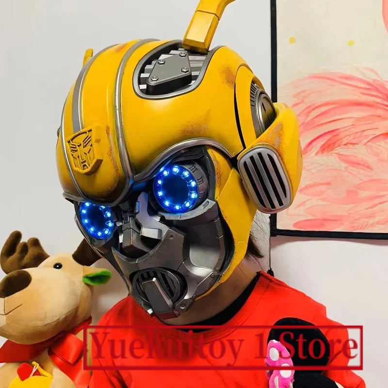 Bärbar Bumblebee hjälmleksak med armkanon och rollspelsdesign