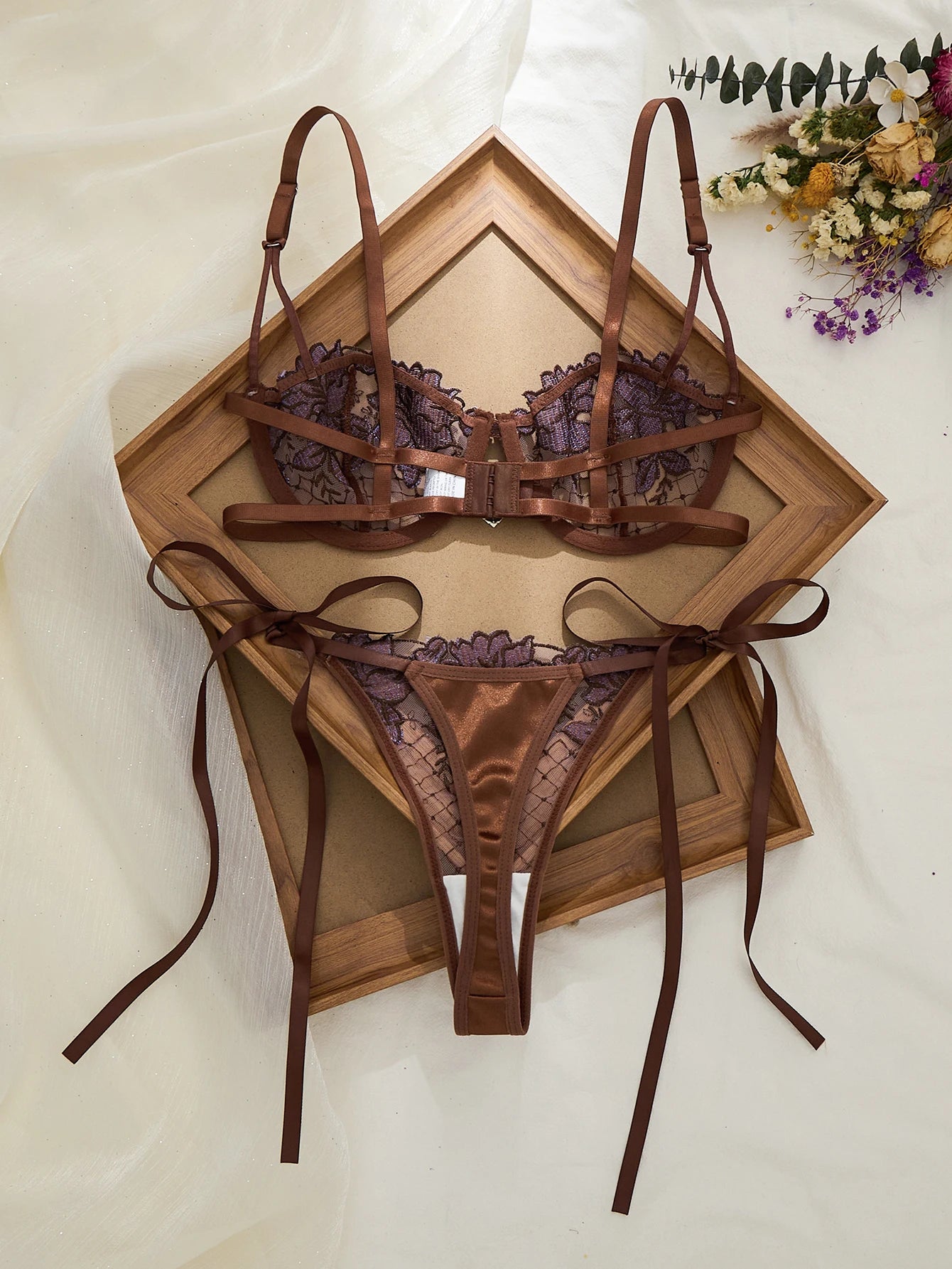 Limited Edition Spets Lingerie Set – Brun & Lila, Rosbrodyr, Genomskinlig BH & Stringtrosa