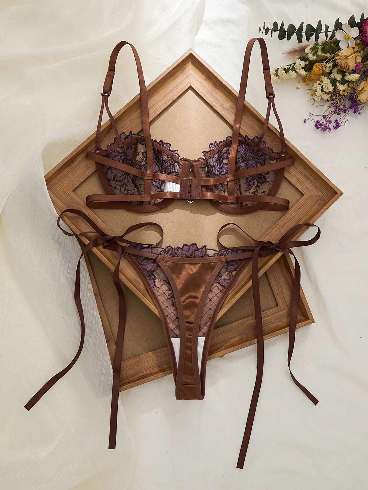 Limited Edition Spets Lingerie Set – Brun & Lila, Rosbrodyr, Genomskinlig BH & Stringtrosa
