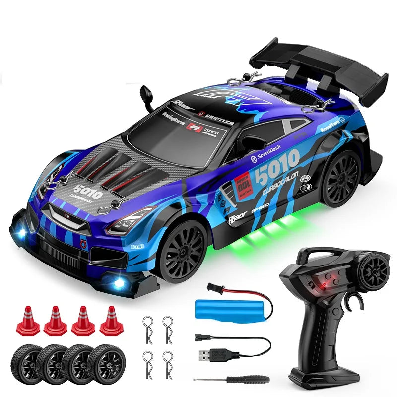 LKCOMO radiostyrd driftbil 1:24 med fyrhjulsdrift och LED-ljus