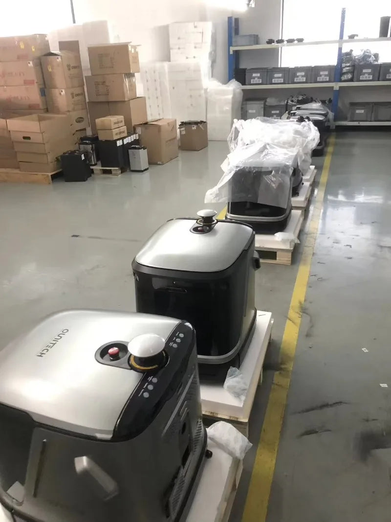 Anpassad industriell städrobot för golv