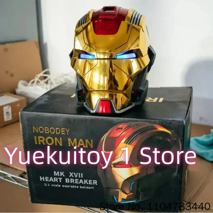 Bärbar Bumblebee hjälmleksak med armkanon och rollspelsdesign