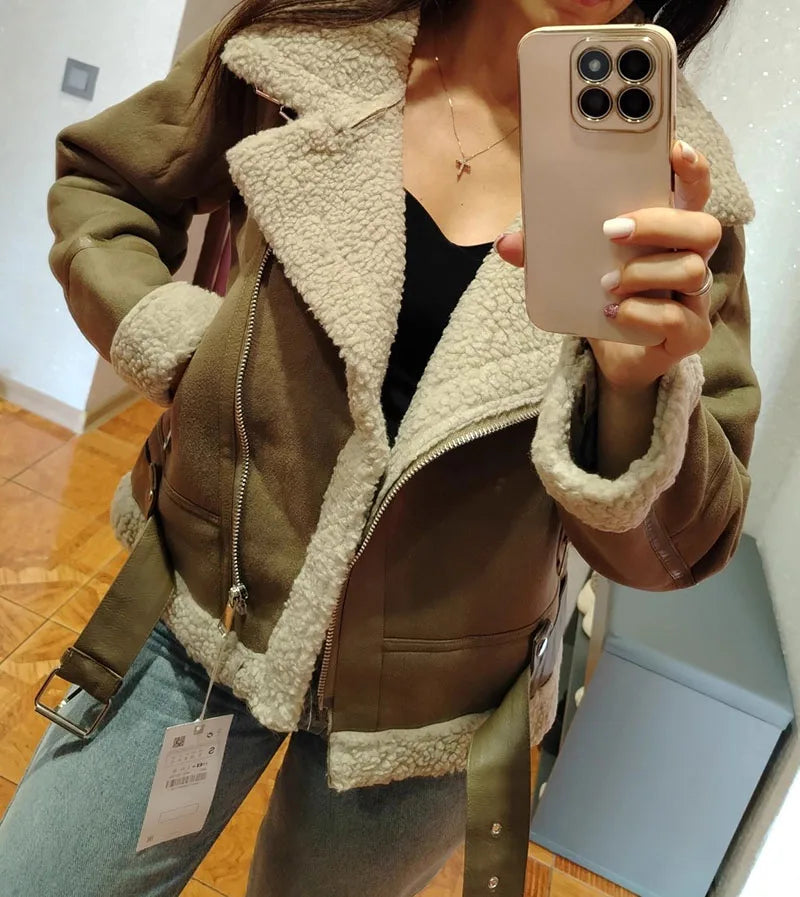 Varm Lammskinnsjacka Dam – Kort Motorcykelstil, Faux Shearling, Mocka, 2 Färger, XS–XL