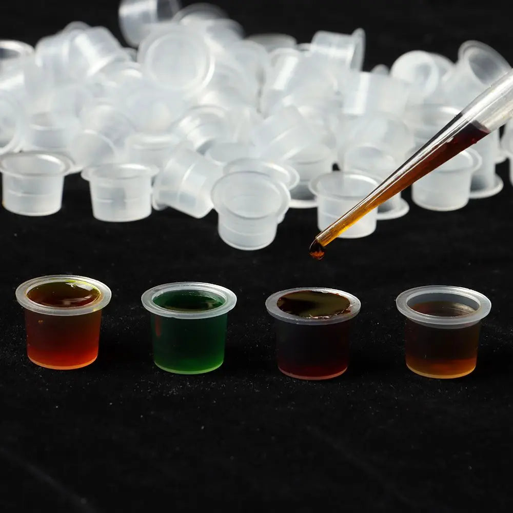 100Pcs Tattoo Ink Caps Disposable Plastic Cups Body Art Tattoo Pigment Cups Container Holder Stand Makeup Tattoo Supplies L/M/S