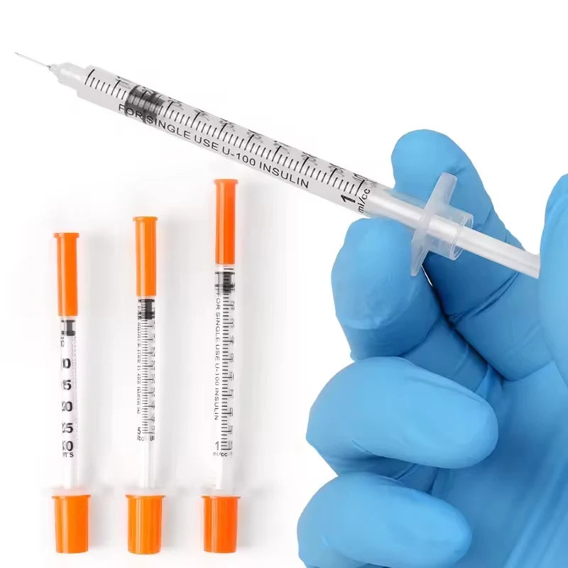 100 st 1 ml engångssprutor med 30G 8 mm / 31G 6 mm nål för husdjur