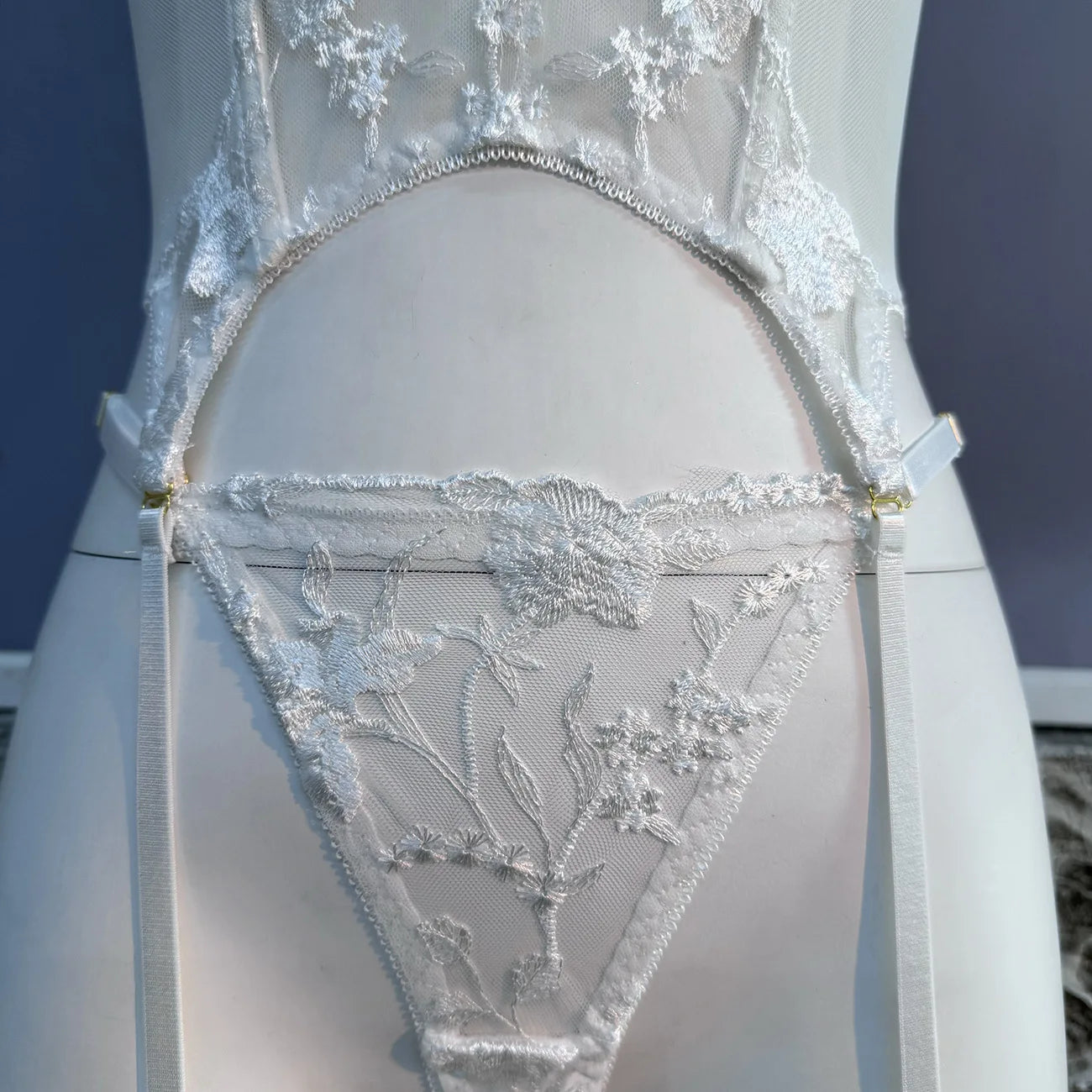 Floral Embroidered Boned Corset Lingerie Set Sheer Mesh Underwire Bustier Garter Straps Waist Cincher Romantic Night Clubwear