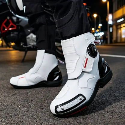 Svarta läderkängor för motorcyklister