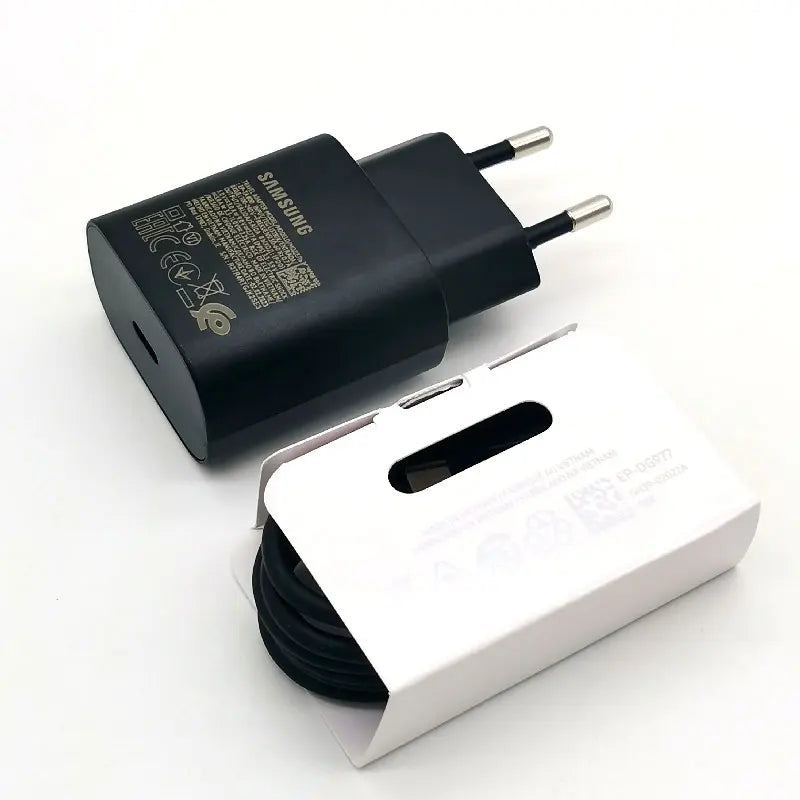 25W USB-C PD-laddare EP-TA800 med EU-kontakt och kabel
