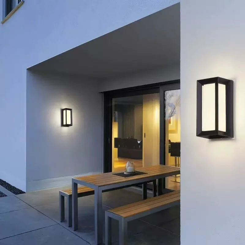 Smart LED Vägglampa Utomhus RGB+CCT – WiFi/Zigbee, Tuya, Alexa, IP65, Dimbar, 2700–6500K, S/L