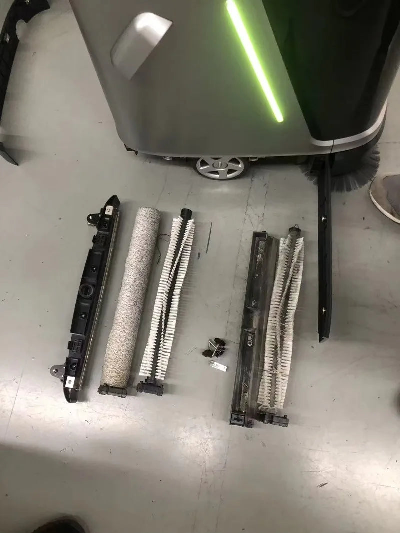 Anpassad industriell städrobot för golv