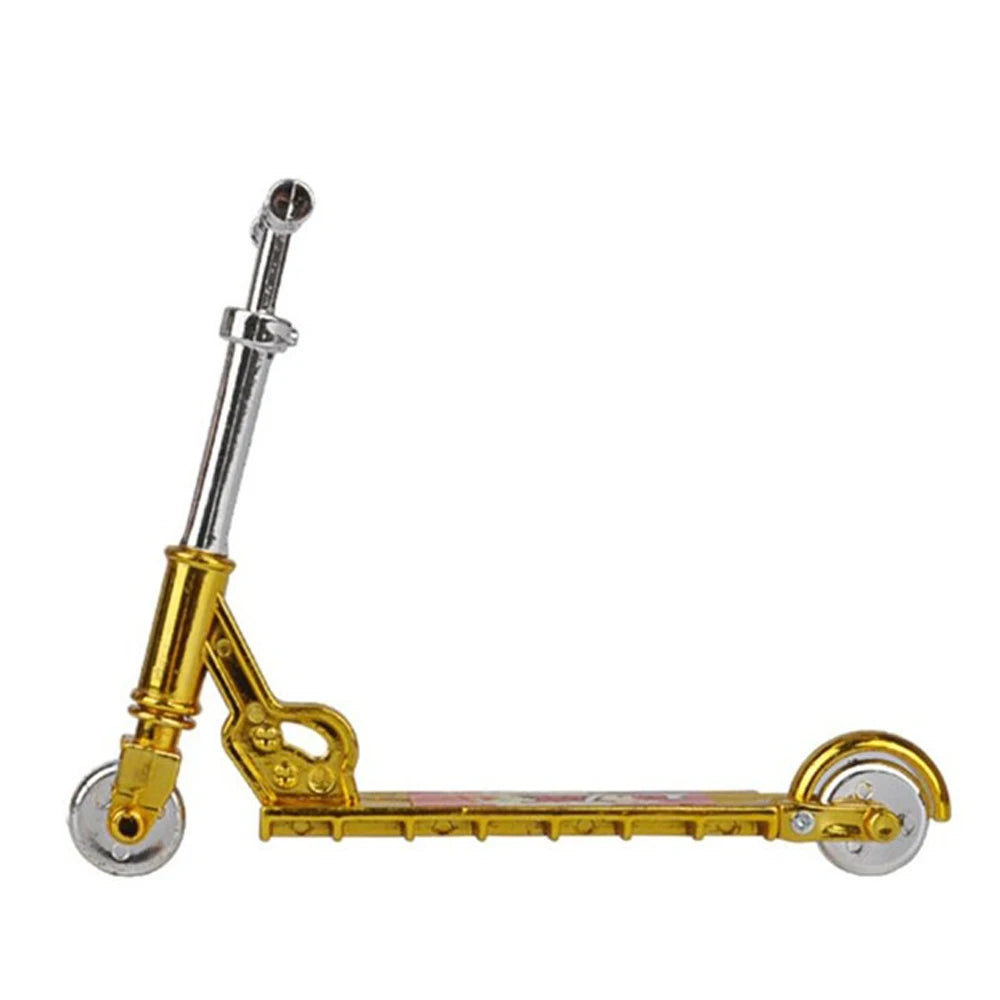 Fingerscooter för fingertrick – mini-scooter i plast, 1-pack
