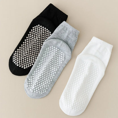 5 pairs of anti slip adhesive floor socks, classic black and white gray socks for student sports, spring and summer children's s
