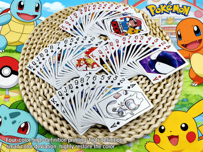 Pokemon poker spelkort med Pikachu och Charizard