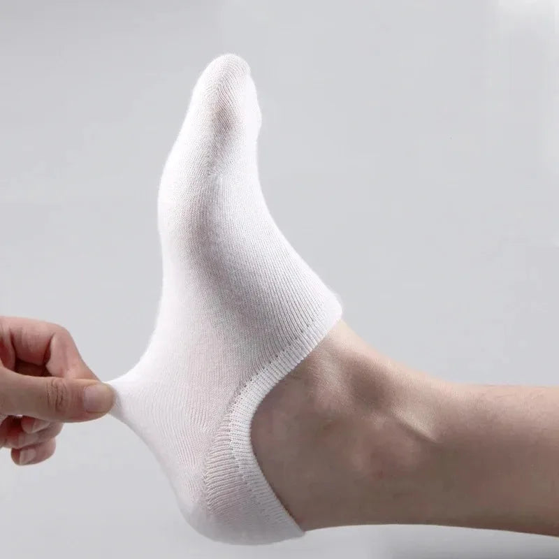 Shallow mouth invisible short socks with anti slip and anti fall features, black, white and gray basic design