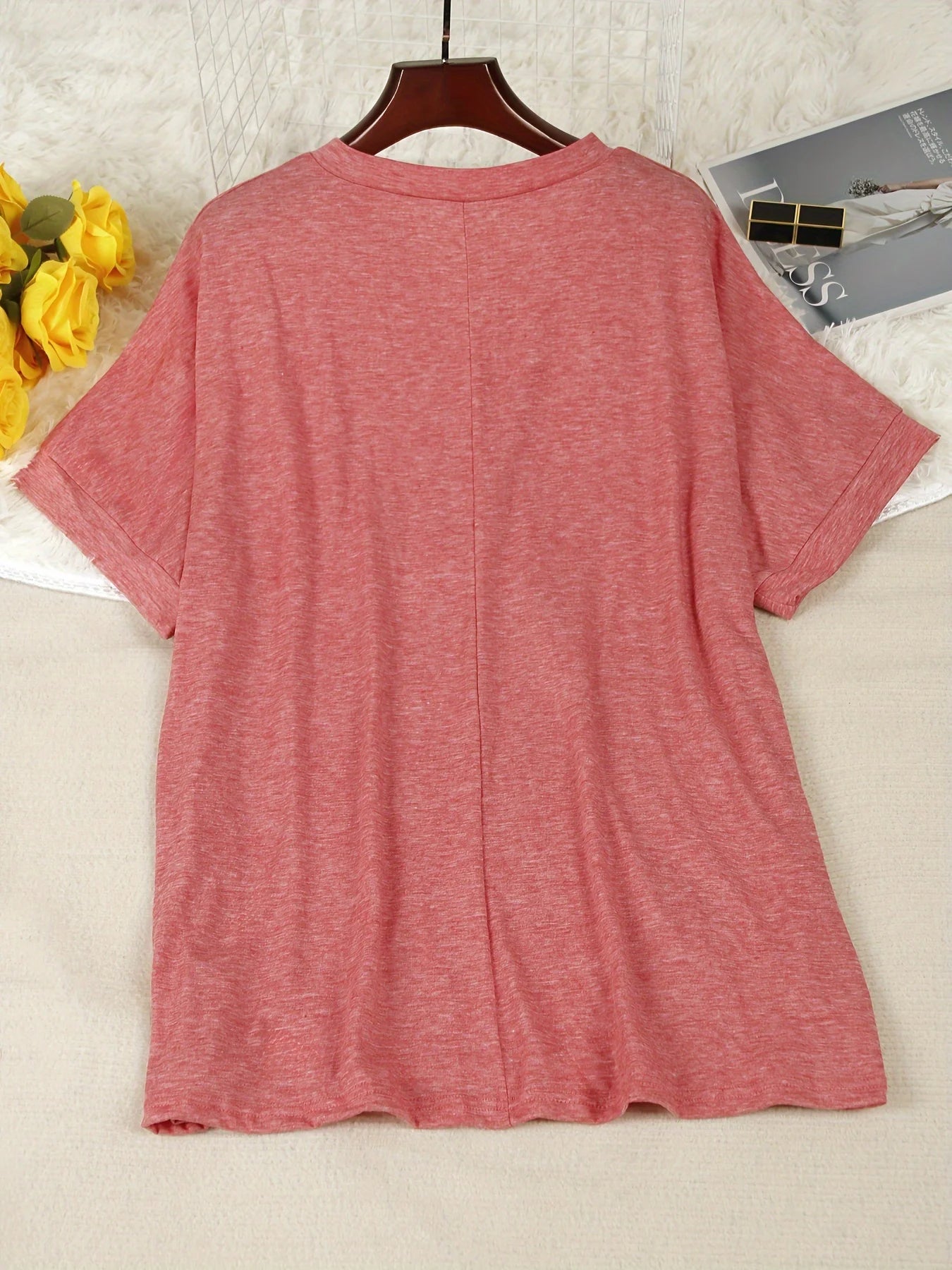 Chic Plus Size Short Sleeve Buttoned V-Neck Casual T-Shirt Lightweight Summer Top for Women