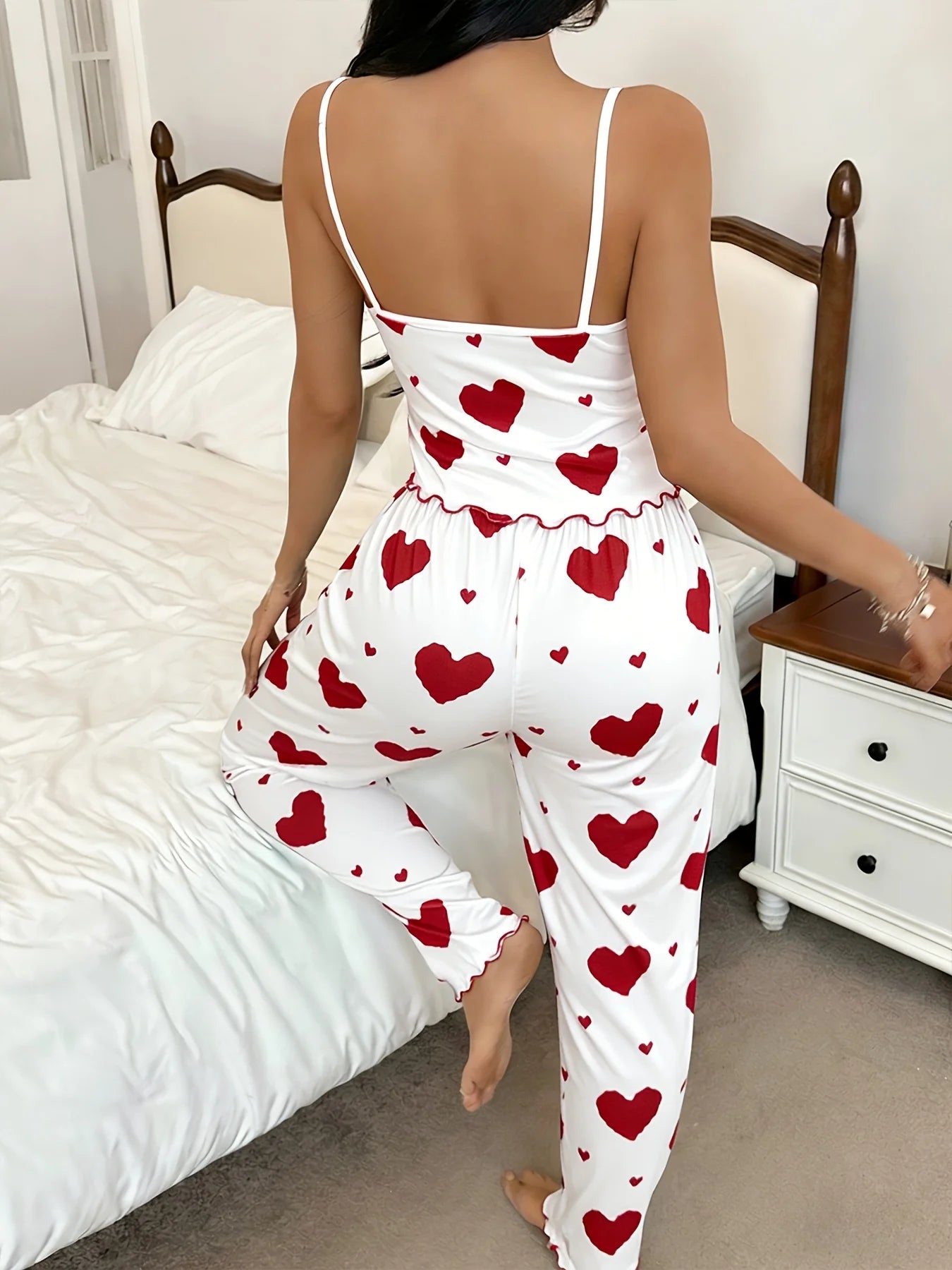 Dam Pyjamas Set Sommar – Volang-Camisole & Långa Byxor Hjärtmönster, Röd & Svart