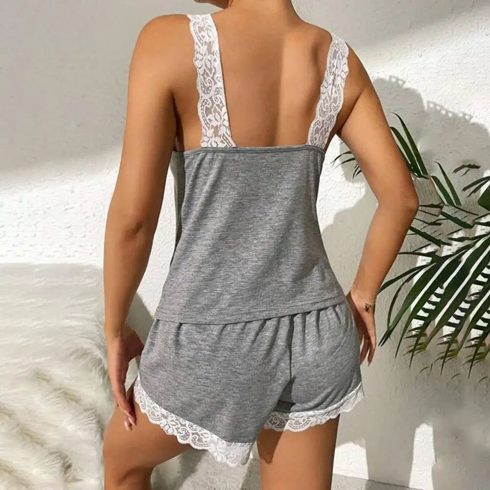 Grått pyjamasset dam med spets – ärmlös topp och shorts, S–1XL