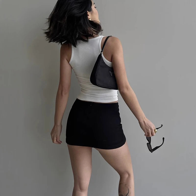 Summer U-neck Sculpted Square Neck Tank Top for Women New 2025 Fashionable Sleeveless Top