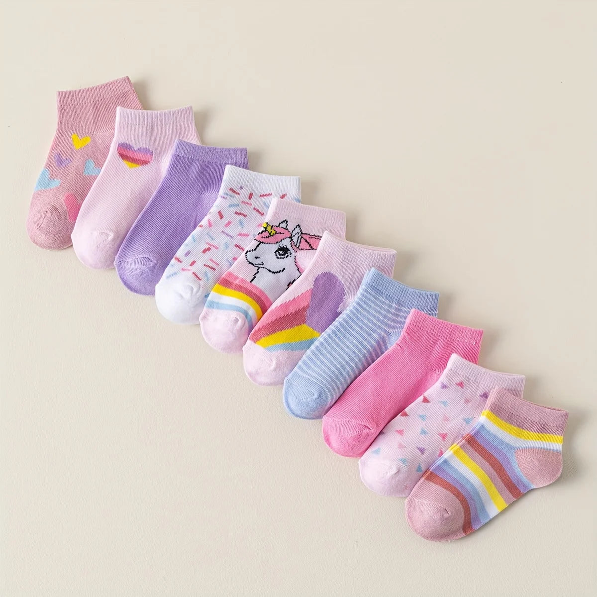 Random 10 pairs of children socks, love, flowers, stripes, dots, one-horned pattern, soft and comfortable to wear ankle socks.