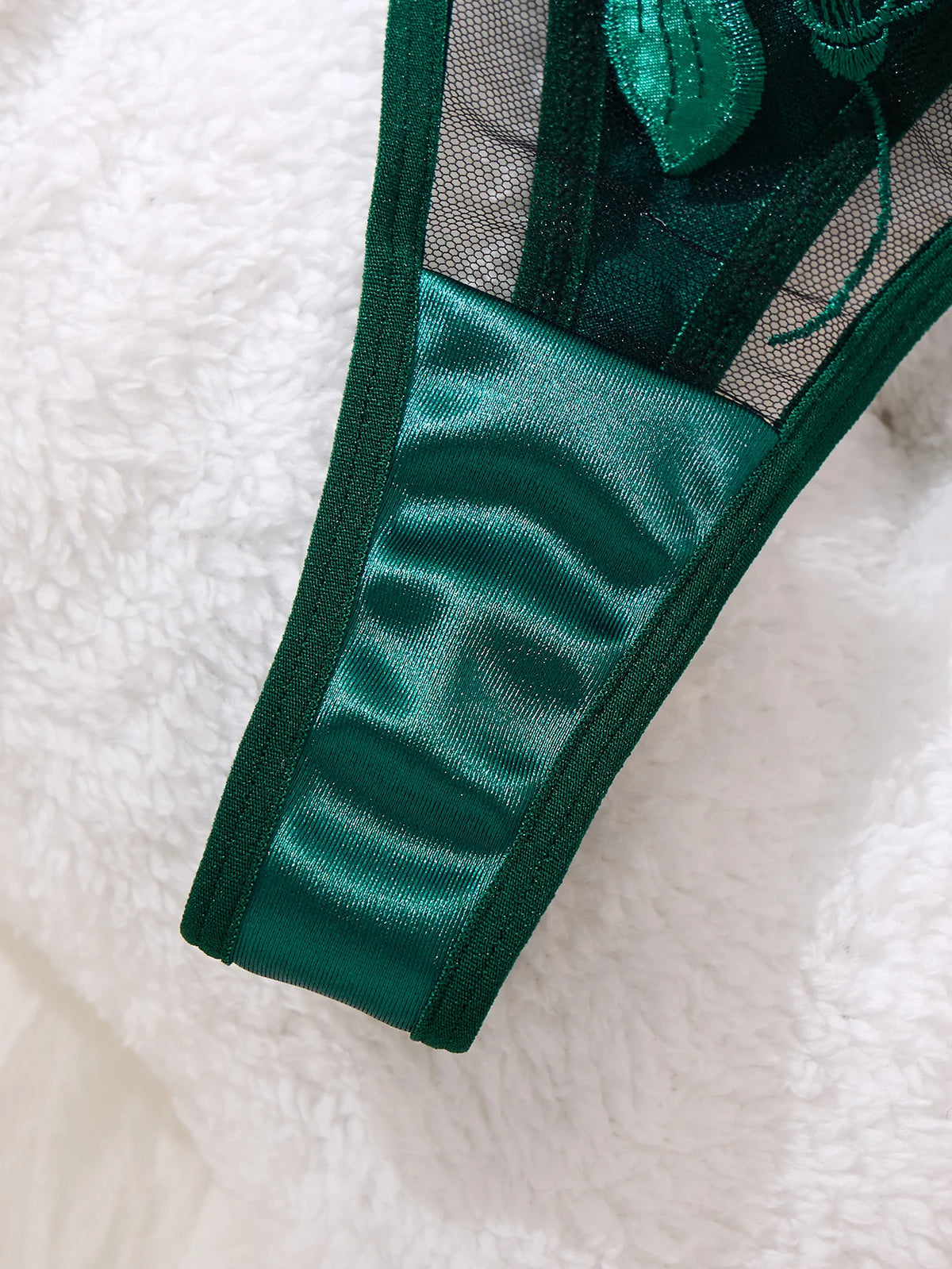 Green French-style Floral Embroidery Lace Lingerie Set,Sexy and Soft Steel-Bra-Cup Supportive Bra,Valentine's Day Party ZA824031