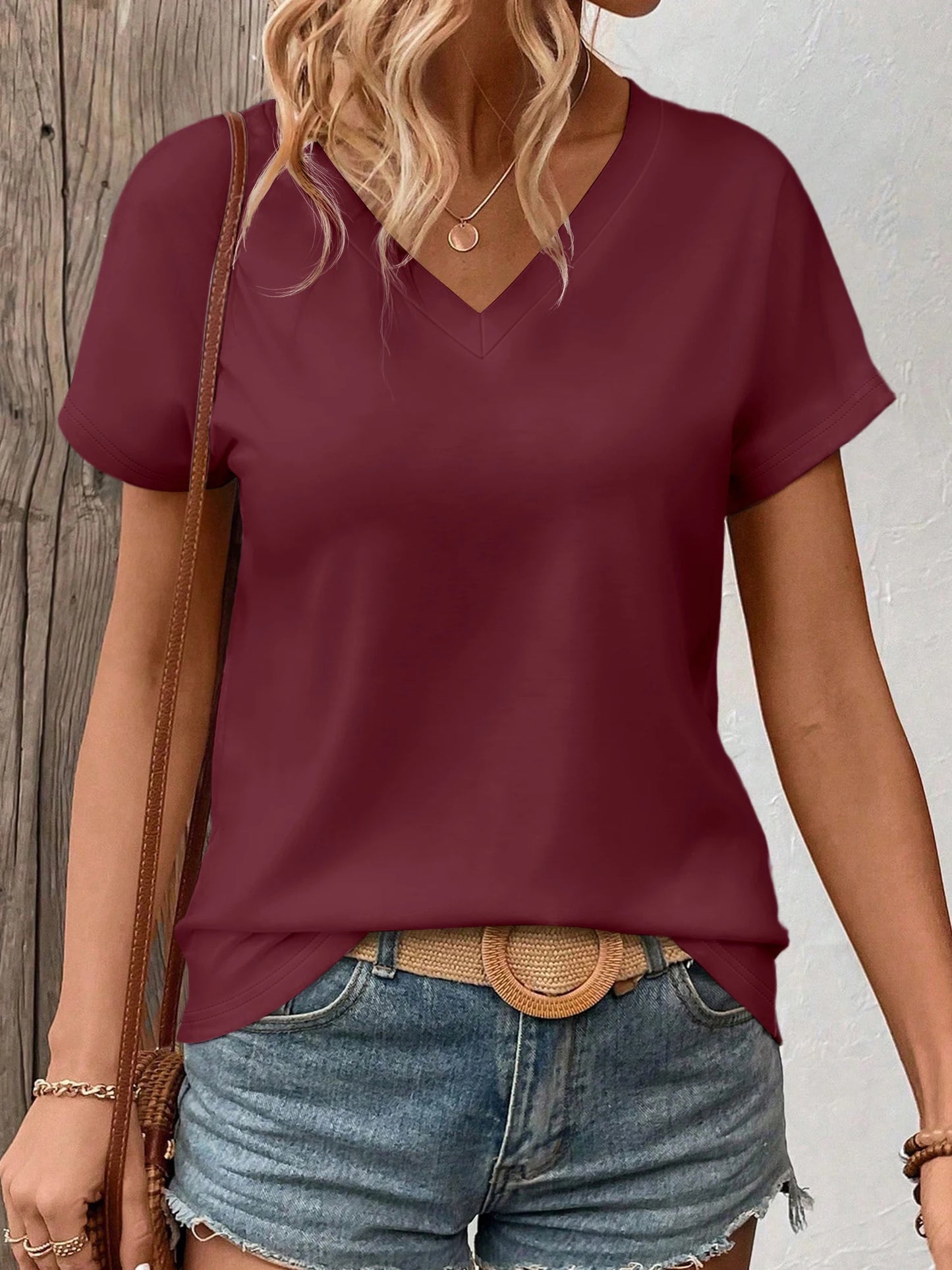 Women's Oversized V-Neck T-Shirt Solid Color Short-Sleeve Curved Hem Soft Fabric Black Gray Navy